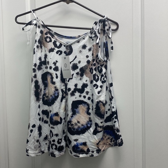 NWT LoveU Dear Animal Print Toe Shoulder Summer Blouse Size Medium - Picture 7 of 9